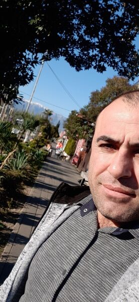  ,   Garnik, 37 ,   ,   
