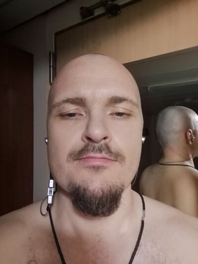  ,   Alex, 40 ,   ,   , c , 