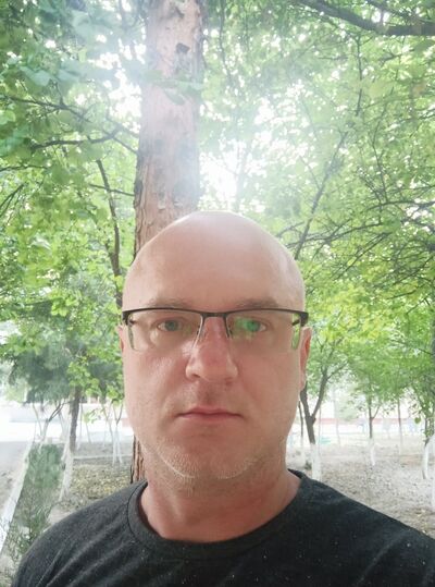  ,   Den, 51 ,   ,   