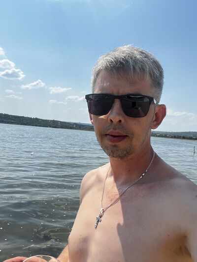  ,   Ivan, 40 ,   ,   