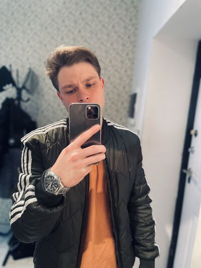  ,   Valentin, 25 ,   ,   