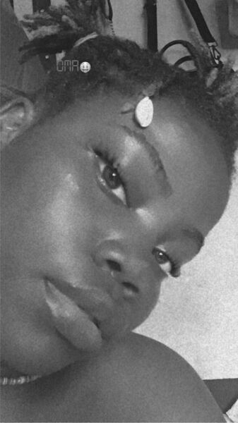  Lagos,   Lily, 24 ,   ,   