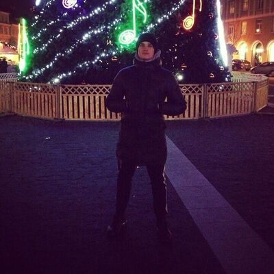  ,   Maksim, 32 ,   ,   , c 