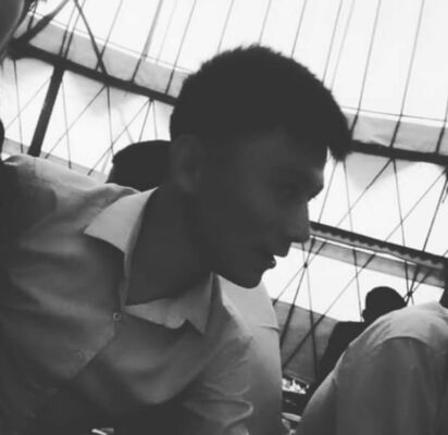  -,   Uli, 24 ,   ,   
