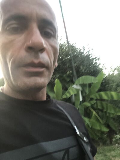  ,   Armen, 42 ,   ,   