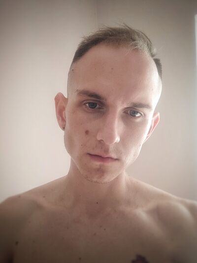  ,   Vladislav, 26 ,   ,   