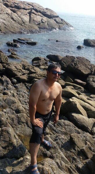  ,   Ali, 44 ,     , c 
