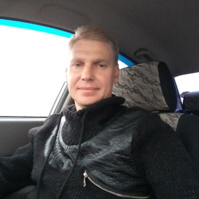  ,   Ruslan, 42 ,   ,   , c 