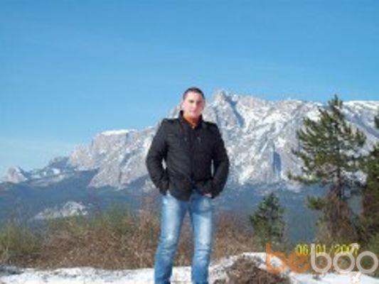  ,   Stefan, 31 ,   