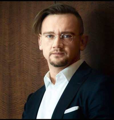  ,   Oleg, 38 ,   