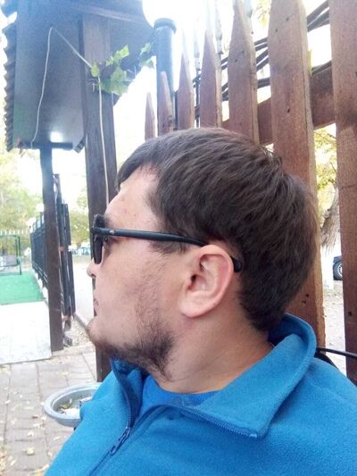  ,   Renat, 37 ,   c 