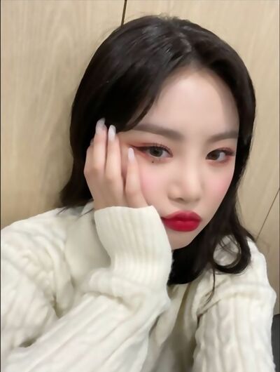  ,   Soojin, 27 ,   ,   , c , 