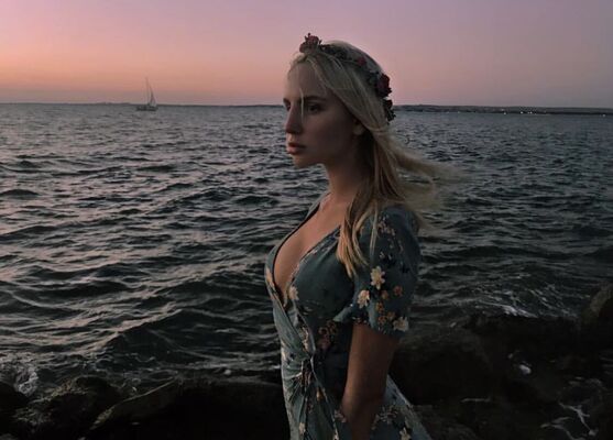  ,   Danaya, 27 ,   ,   