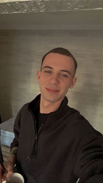  ,   Kristof, 22 ,   ,   