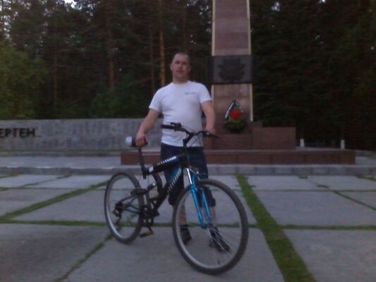 Знакомства Ижевск, фото мужчины Серёга, 38 лет, познакомится для флирта, любви и романтики, cерьезных отношений