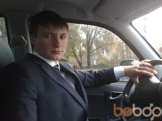  ,   Zhman, 37 ,  