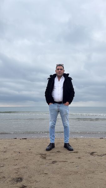  ,   Rafael, 37 ,   ,   , c , 