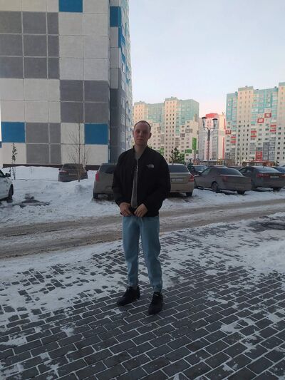  ,   Viktor, 27 ,   ,   