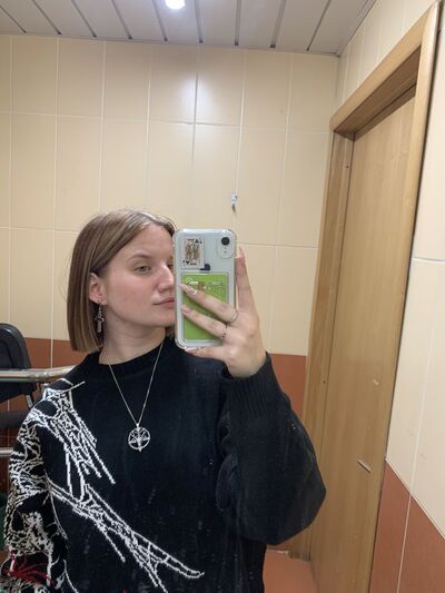  ,   Anya, 19 ,   ,   