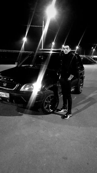  ,   Vitaliy, 27 ,   