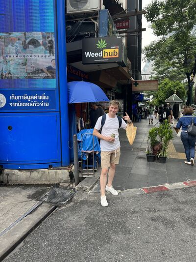  Bang Kruai,   Denis, 35 ,   ,   