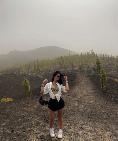  ,   Diana, 25 ,   ,   