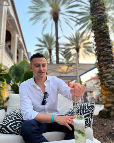  Holborn,   Louis, 40 ,   ,   