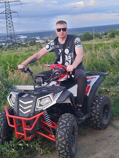  ,   Vaceslav, 38 ,     