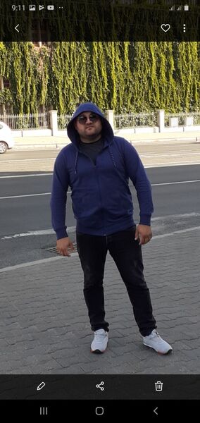 ,   Karen, 39 ,   ,   
