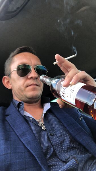  ,   Alex, 41 ,   ,   , c 