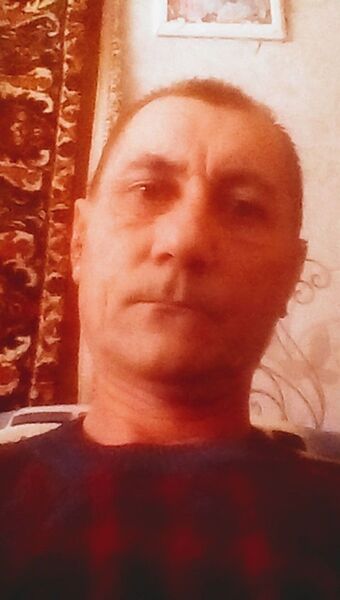  ,   Sergei, 52 ,   c 