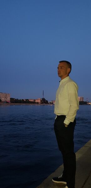  -,   Viktor, 31 ,   ,   