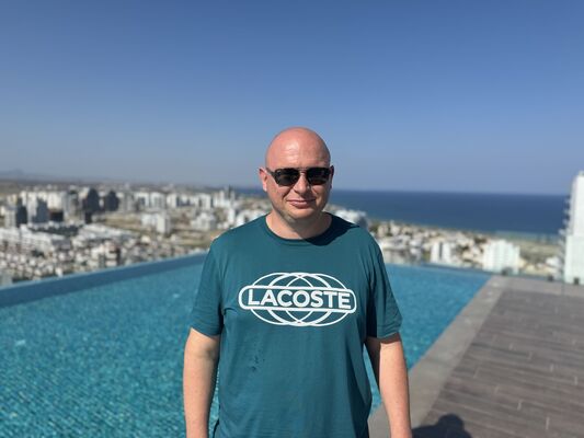  ,   Andrej, 40 ,   ,   
