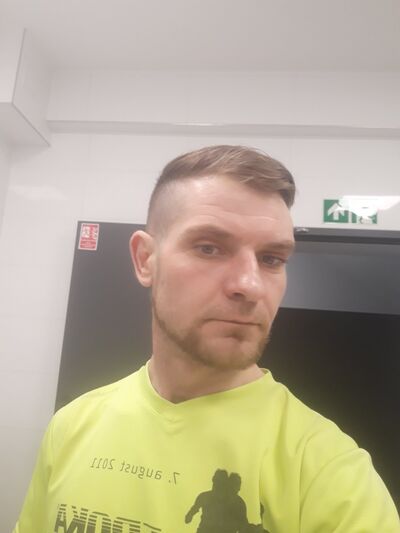  ,   Eduard, 32 ,   ,   