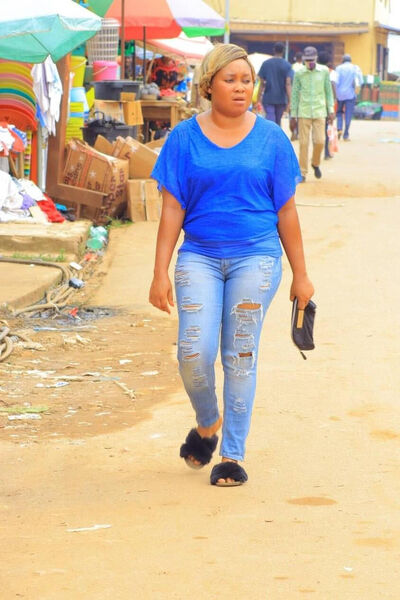  ,   Rose, 32 ,   ,   