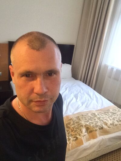  ,   Mikhail, 49 ,   ,   , c 
