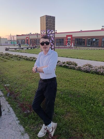  ,   Vladimir, 33 ,   ,   