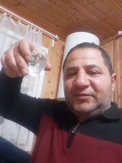 ,   Armen, 47 ,   ,   