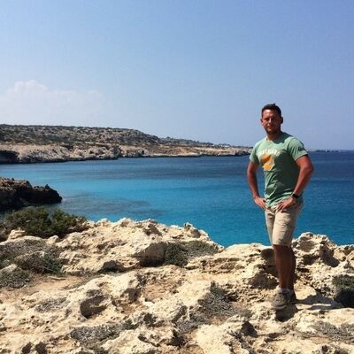  ,   Denis, 35 ,   