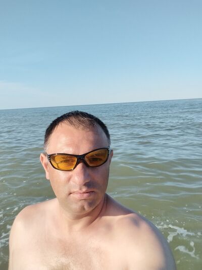  ,   Vlad, 37 ,   ,   