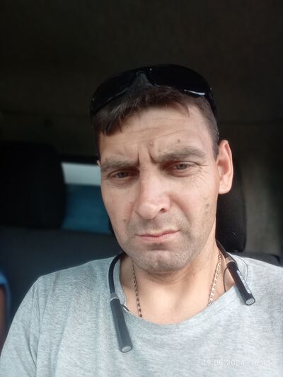  ,   YURII, 39 ,   ,   , c , 