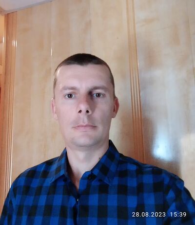  ,   Igor, 32 ,   ,   