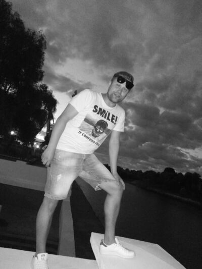  ,   SERGEI, 36 ,   