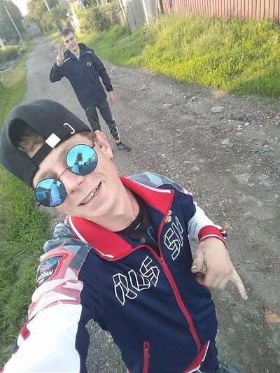  ,   Maksim, 22 ,   ,   