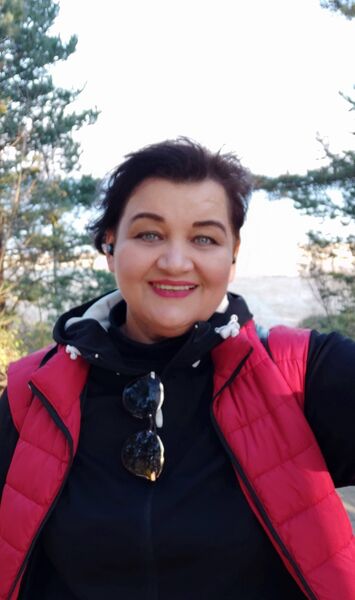  ,   Inese, 51 ,   , c , 