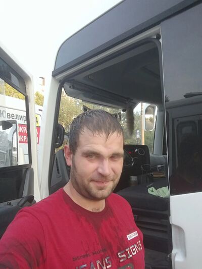  ,   Zakhar, 35 ,   ,   , c , 