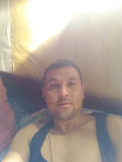  ,   Utkirbek, 38 ,   