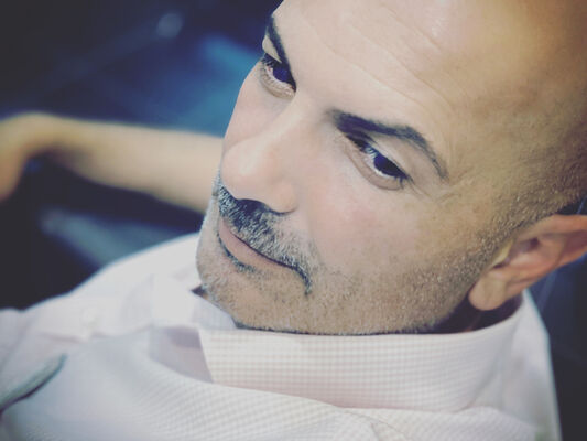  ,   Den, 44 ,   ,   
