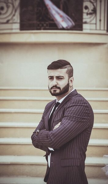  ,   Tony, 32 ,   
