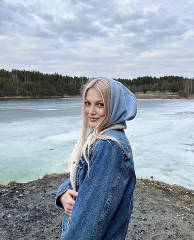  ,   Hailey, 25 ,   ,   